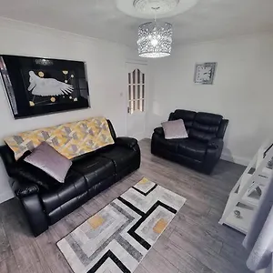  Holiday home Rise At The International